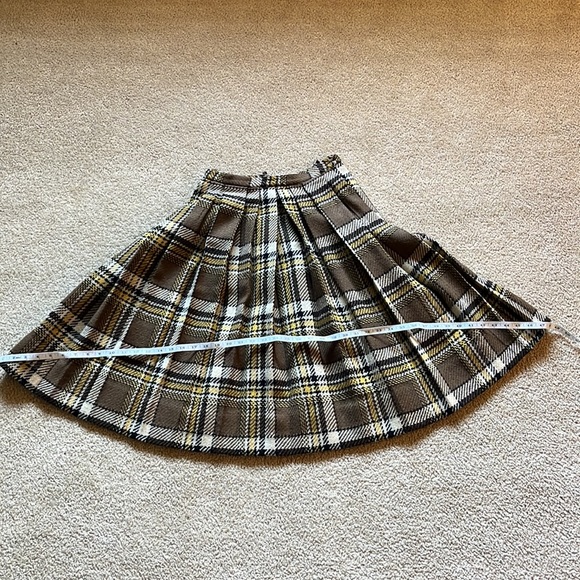 Vintage plaid warm wool skirt - great for Fall! - Picture 3 of 7